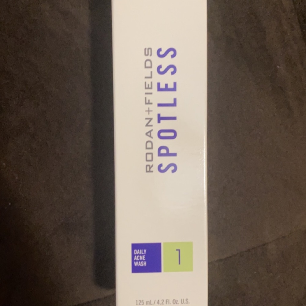 Rodan & fields Daily acne wash